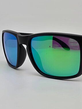 Blenders Canyon Celtic Light Matte Black Frame Polarized Green Mirror Sunglasses